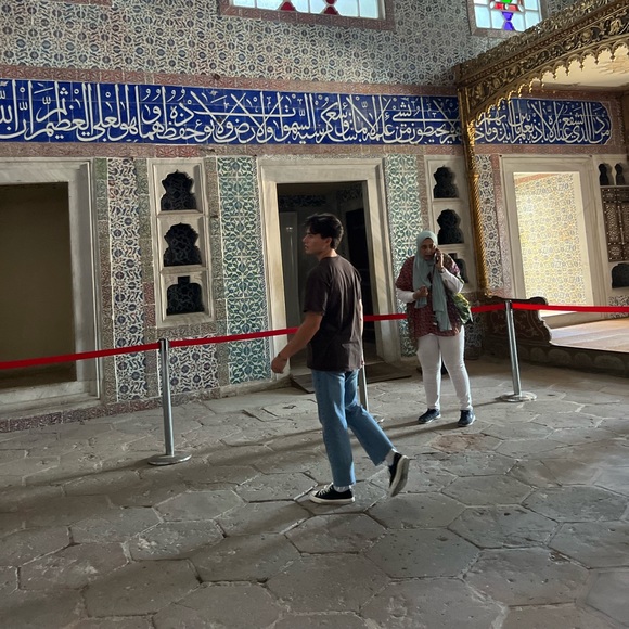 Meet your Posher, Ignacio - Picture 1 of 1